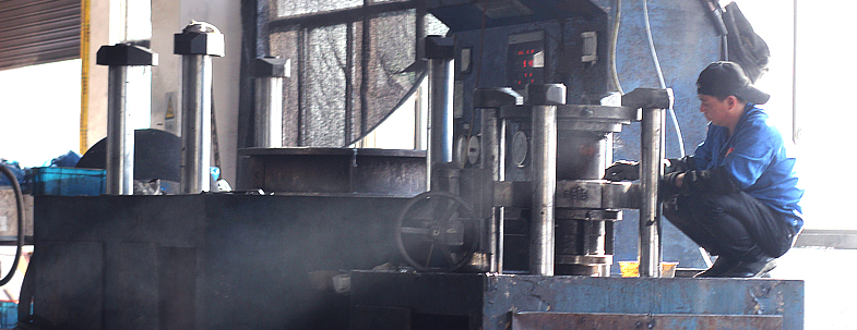 法(fa)蘭蝶閥專(zhuan)用設備